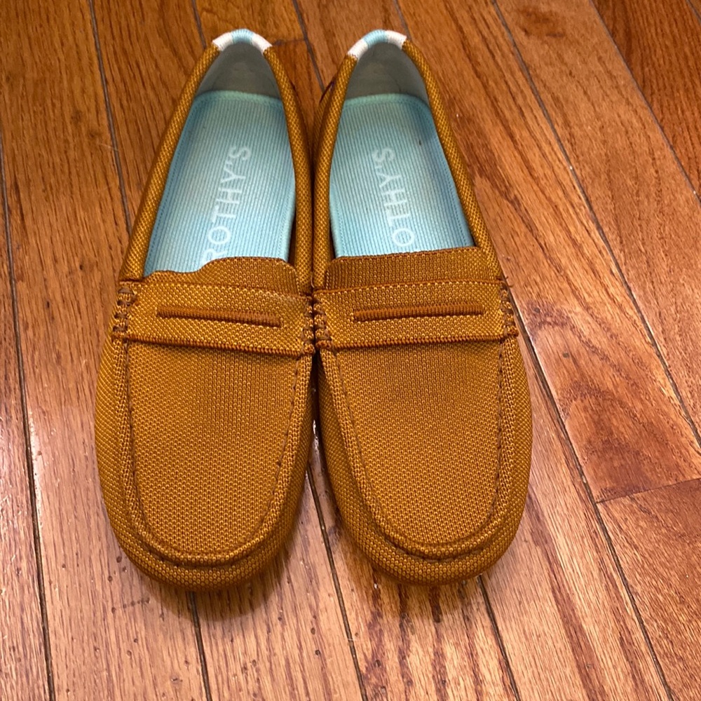 Rothy’s Drivers in size 7.5. Worn maybe twice, just were not my style